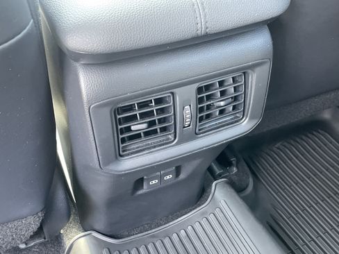 Used 2023 Toyota RAV4 Limited image 29