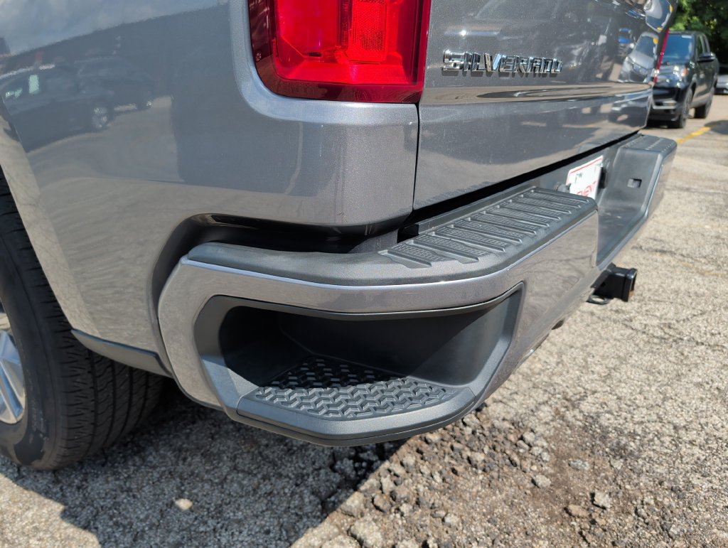 Used 2021 Chevrolet Silverado 1500 RST AWD/4WD image 42