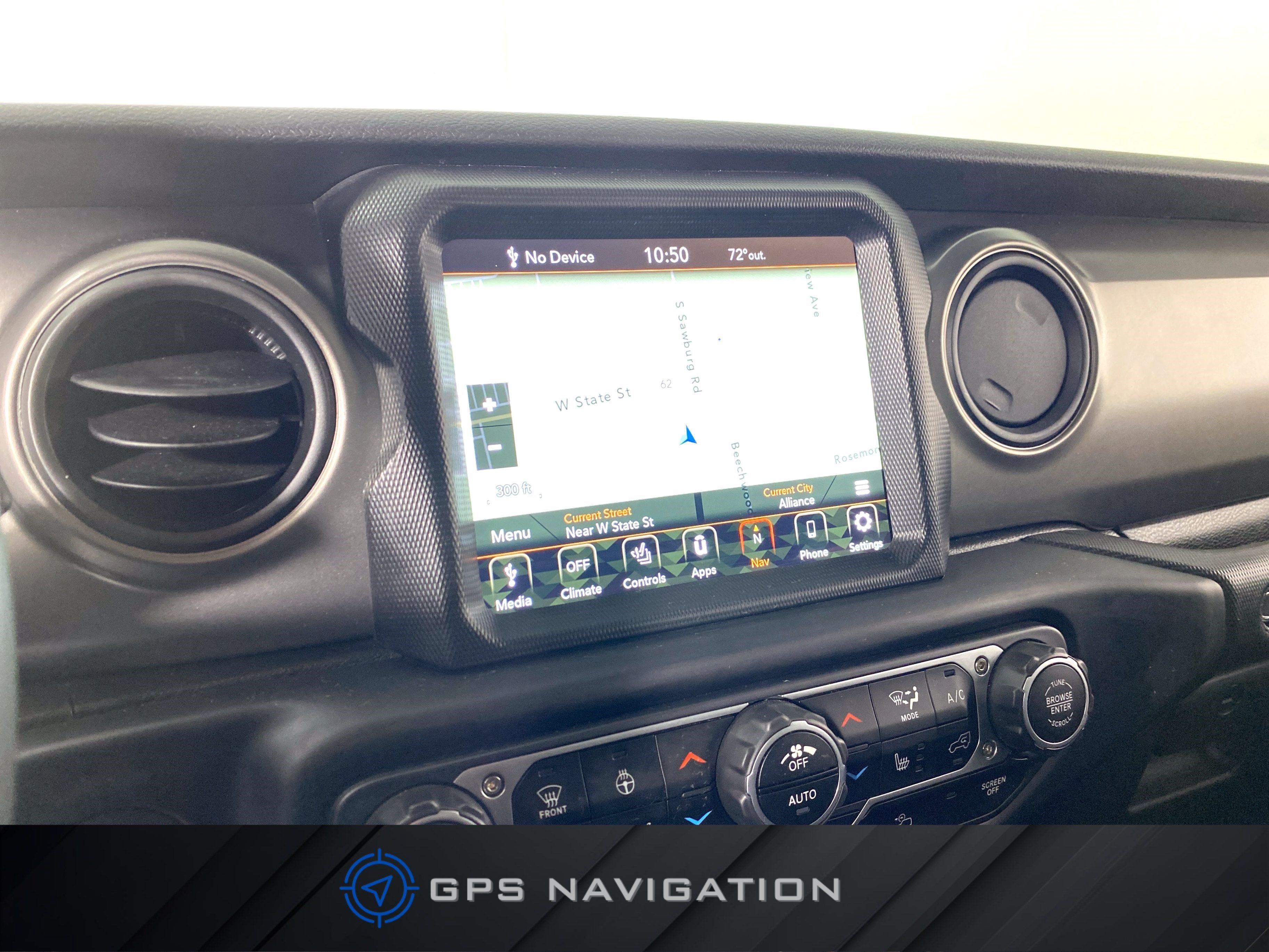 Used 2023 Jeep Gladiator Sport AWD/4WD image 2