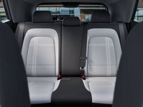 New 2026 Hyundai Venue SEL FWD image 12