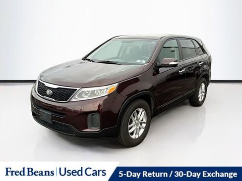 Used 2015 Kia Sorento LX image 3