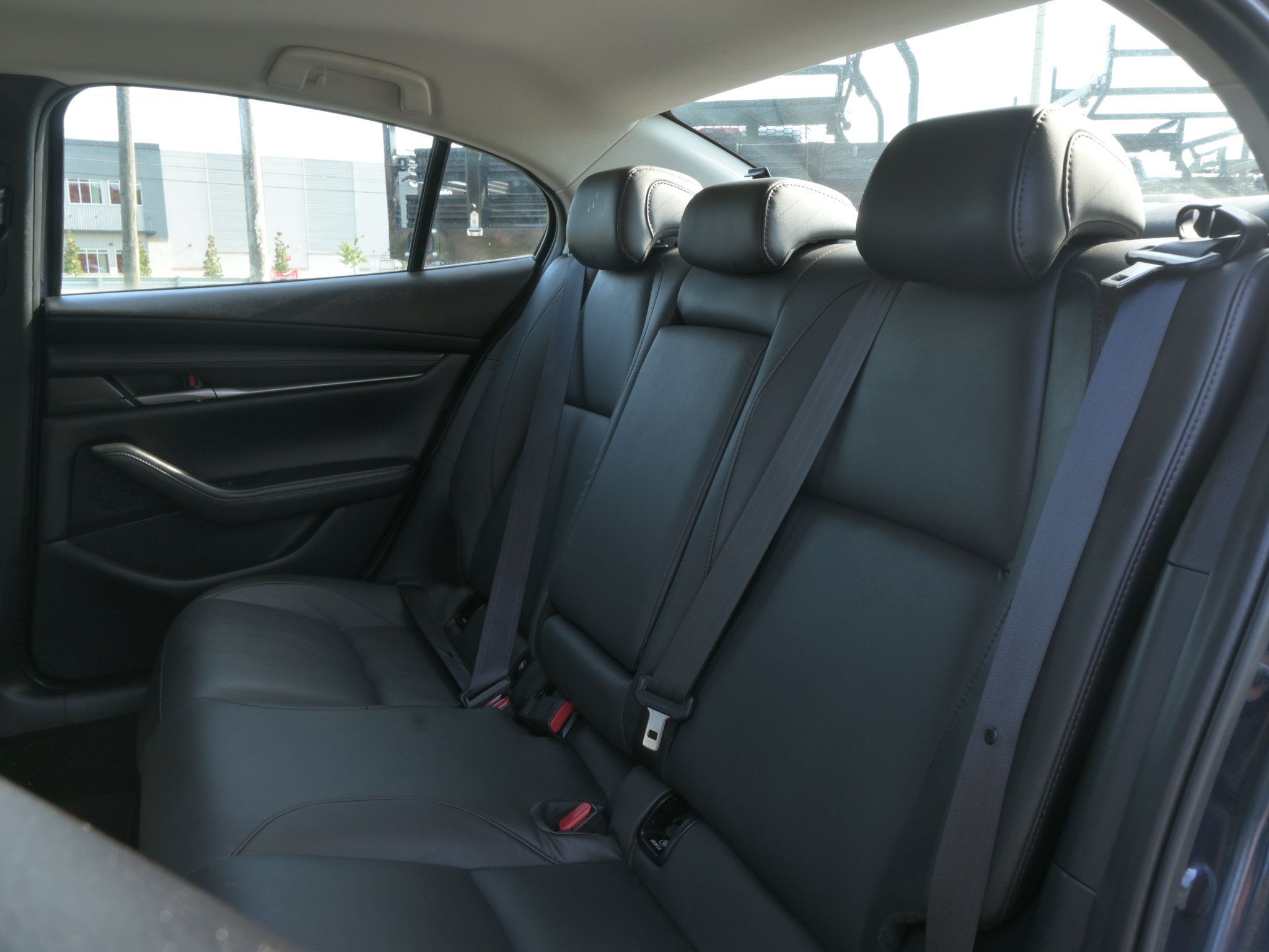 Used 2024 MAZDA MAZDA3 s FWD image 11
