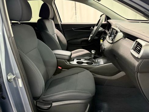 Used 2020 Kia Sorento L image 28