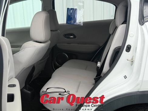 Used 2017 Honda HR-V EX image 12