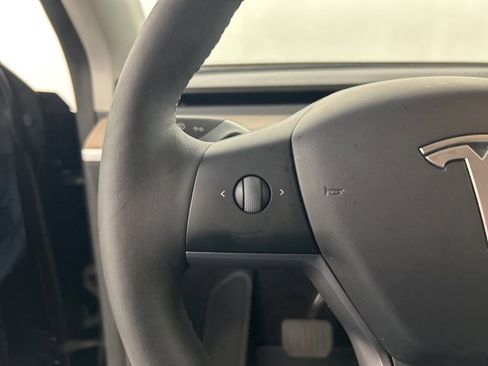 Used 2024 Tesla Model Y Long Range image 12