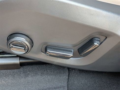 New 2026 Volvo XC60 B5 Plus w/ Protection Package Premier image 21