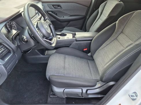 Used 2021 Nissan Rogue S FWD image 11