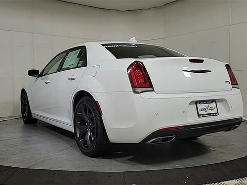 Used 2023 Chrysler 300 S image 6