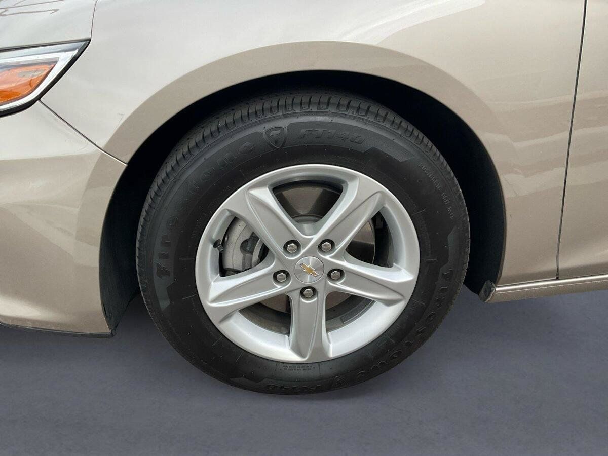 Used 2024 Chevrolet Malibu LS FWD image 14