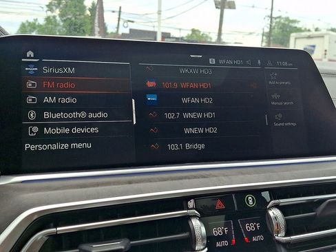 Used 2023 BMW X5 xDrive40i w/ Executive Package AWD/4WD image 17