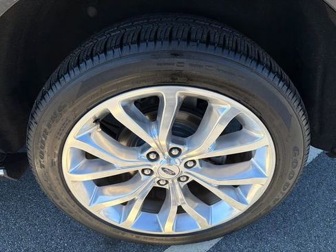 Used 2019 Ford Expedition Max Platinum image 20