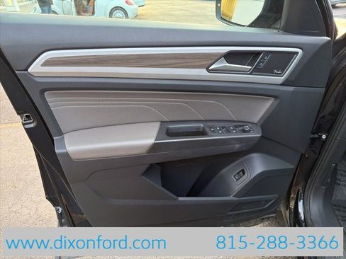 Used 2023 Volkswagen Atlas SEL image 25