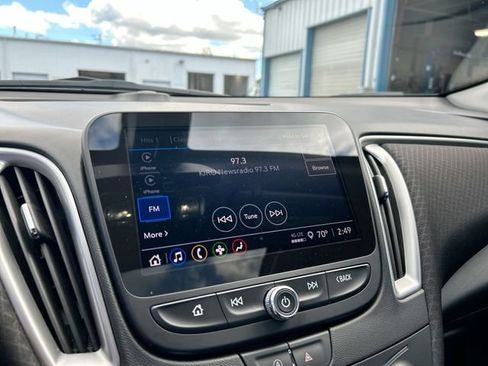 Used 2022 Chevrolet Malibu LT FWD image 13