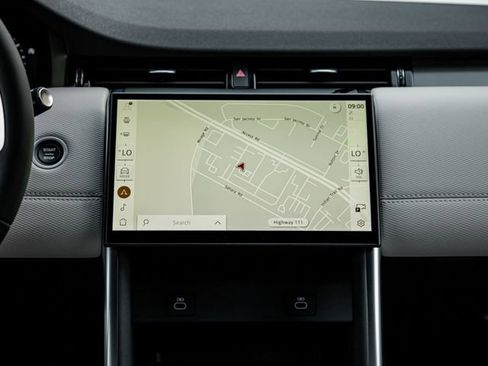 Used 2024 Land Rover Discovery Sport Dynamic SE image 18