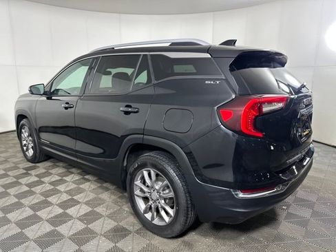 Used 2022 GMC Terrain SLT image 5