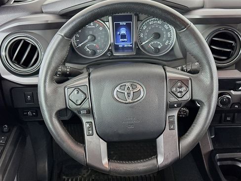 Used 2023 Toyota Tacoma TRD Off-Road image 18