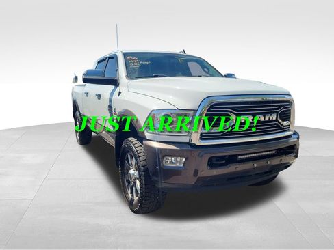 Used 2018 RAM 2500 Longhorn w/ Convenience Group AWD/4WD image 3