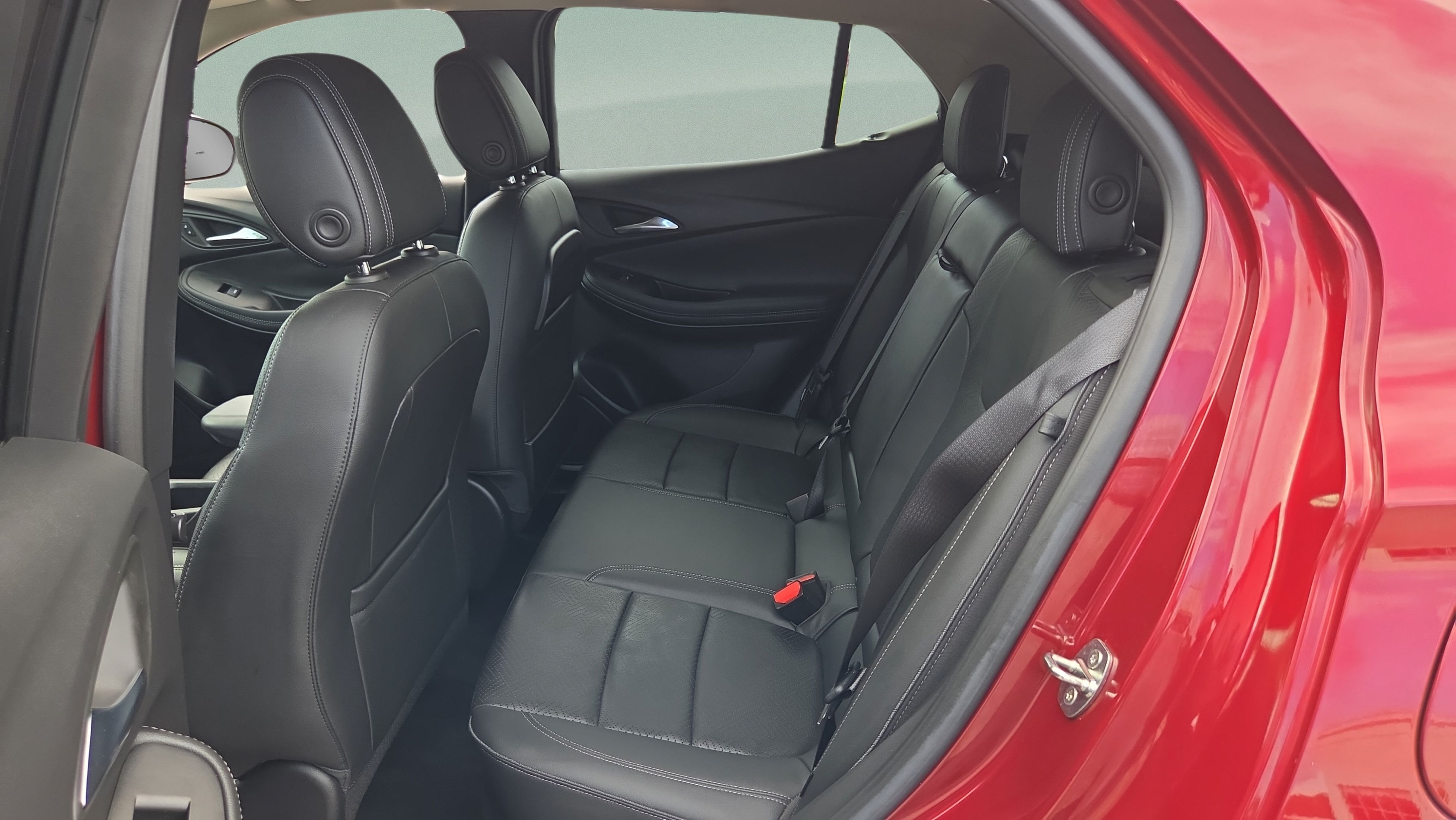 Used 2023 Buick Encore GX Essence w/ Experience Buick Package FWD image 10