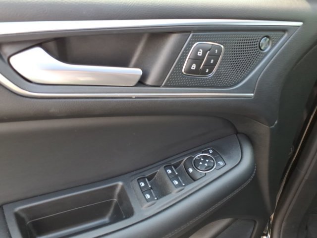 Used 2024 Ford Edge ST w/ Equipment Group 401A AWD/4WD image 23