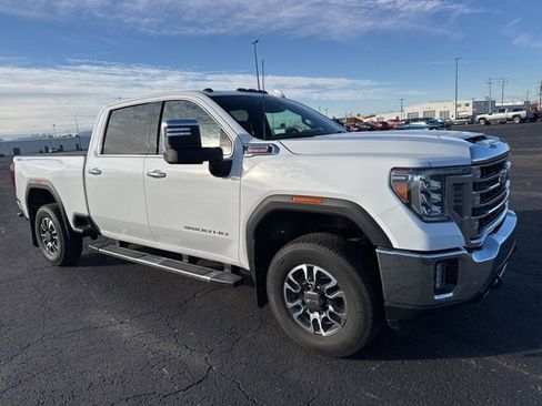 Used 2020 GMC Sierra 3500 SLT w/ SLT Convenience Package image 3