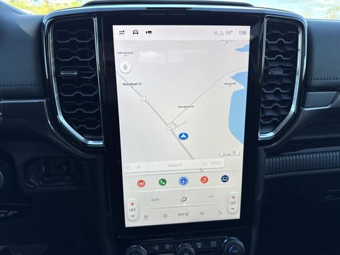 New 2025 Ford Ranger Lariat w/ Black Appearance Package image 17