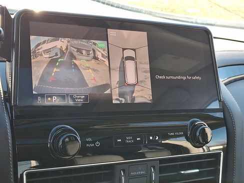 Used 2024 Nissan Armada Platinum w/ Captain's Chairs Package image 20