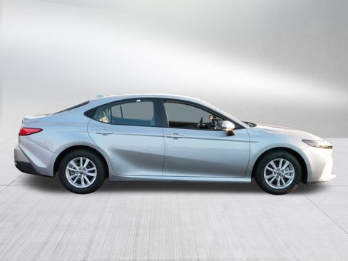 Certified 2025 Toyota Camry LE image 8