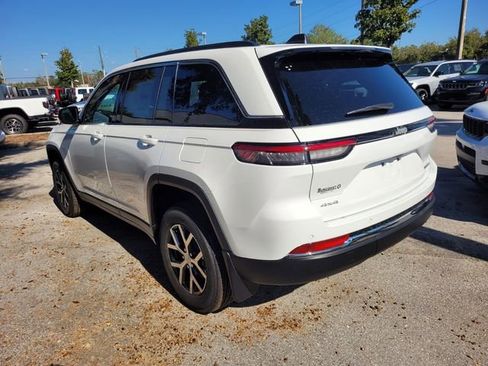 New 2025 Jeep Grand Cherokee Limited image 11