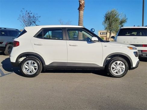 New 2026 Hyundai Venue SE image 23