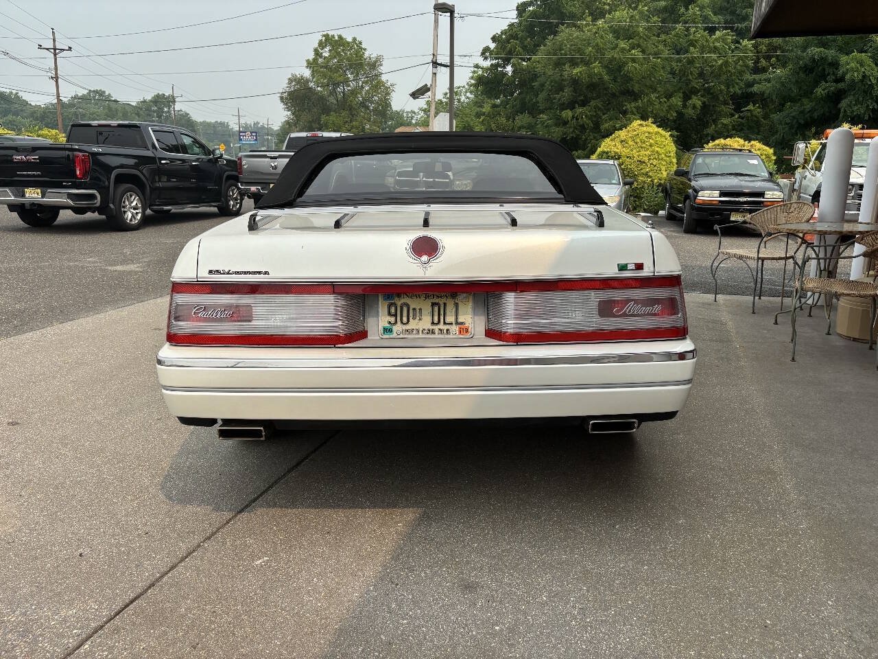 Used 1993 Cadillac Allante FWD image 12