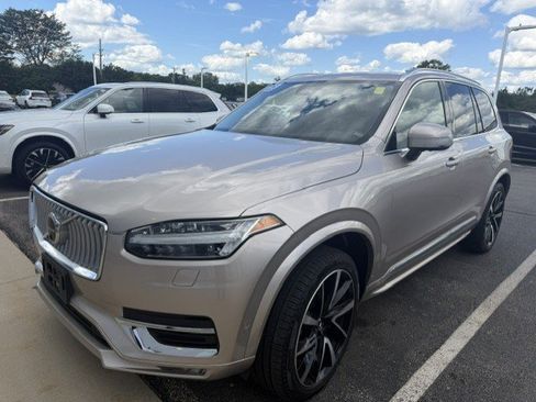 Used 2025 Volvo XC90 B5 Plus w/ Protection Package Premier AWD/4WD image 1