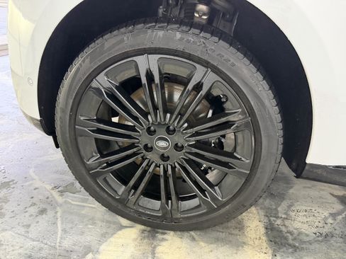 Used 2023 Land Rover Range Rover SE AWD/4WD image 16