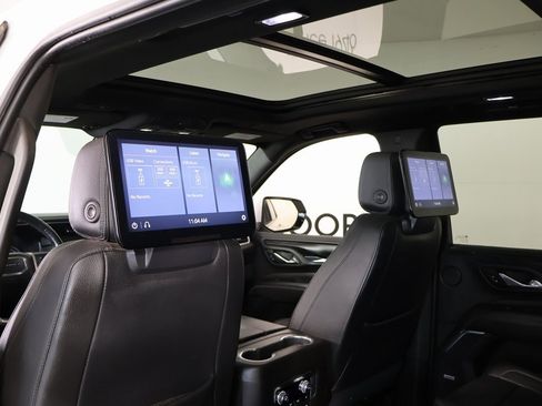 Used 2021 GMC Yukon Denali w/ Denali Premium Package image 16