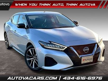 Used 2023 Nissan Maxima SV w/ Floor Mat Group