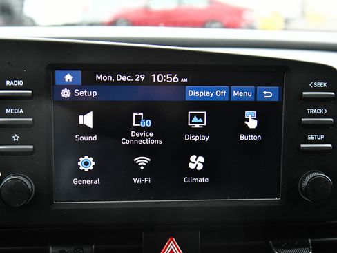 Used 2025 Hyundai Elantra Sport image 19