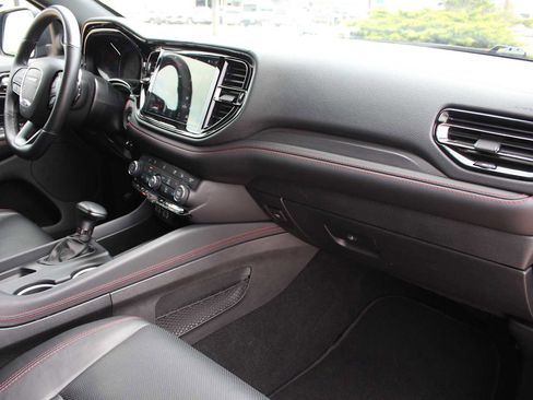 Used 2025 Dodge Durango GT AWD/4WD image 17