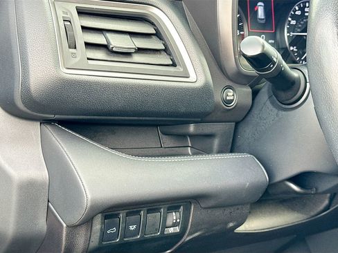 Used 2023 Subaru Ascent Limited w/ Technology Package image 12