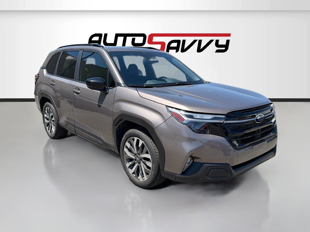Used 2025 Subaru Forester Touring AWD/4WD image 1