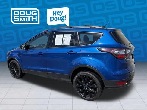 Used 2018 Ford Escape SE w/ SE Sport Appearance Package AWD/4WD image 3