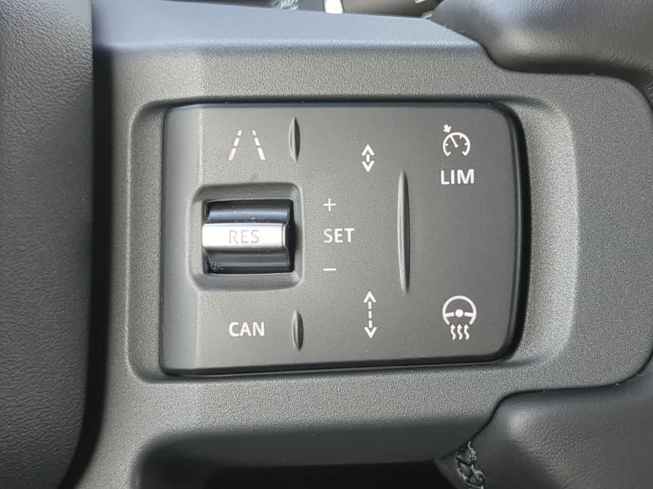 New 2026 Land Rover Defender 110 X-Dynamic SE AWD/4WD image 27