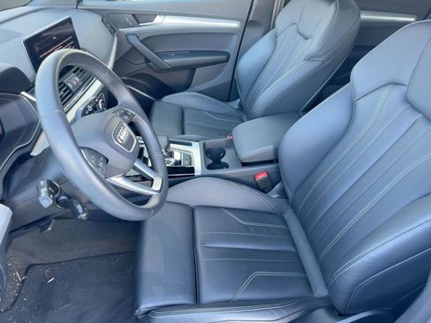 Used 2025 Audi Q5 2.0T Premium w/ Convenience Plus Package image 5