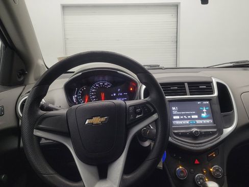 Used 2017 Chevrolet Sonic LT image 22