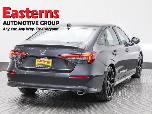 Used 2025 Honda Civic Sport image 5