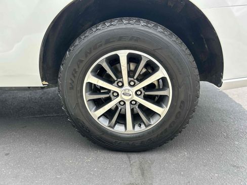 Used 2020 Ford Expedition XL image 30