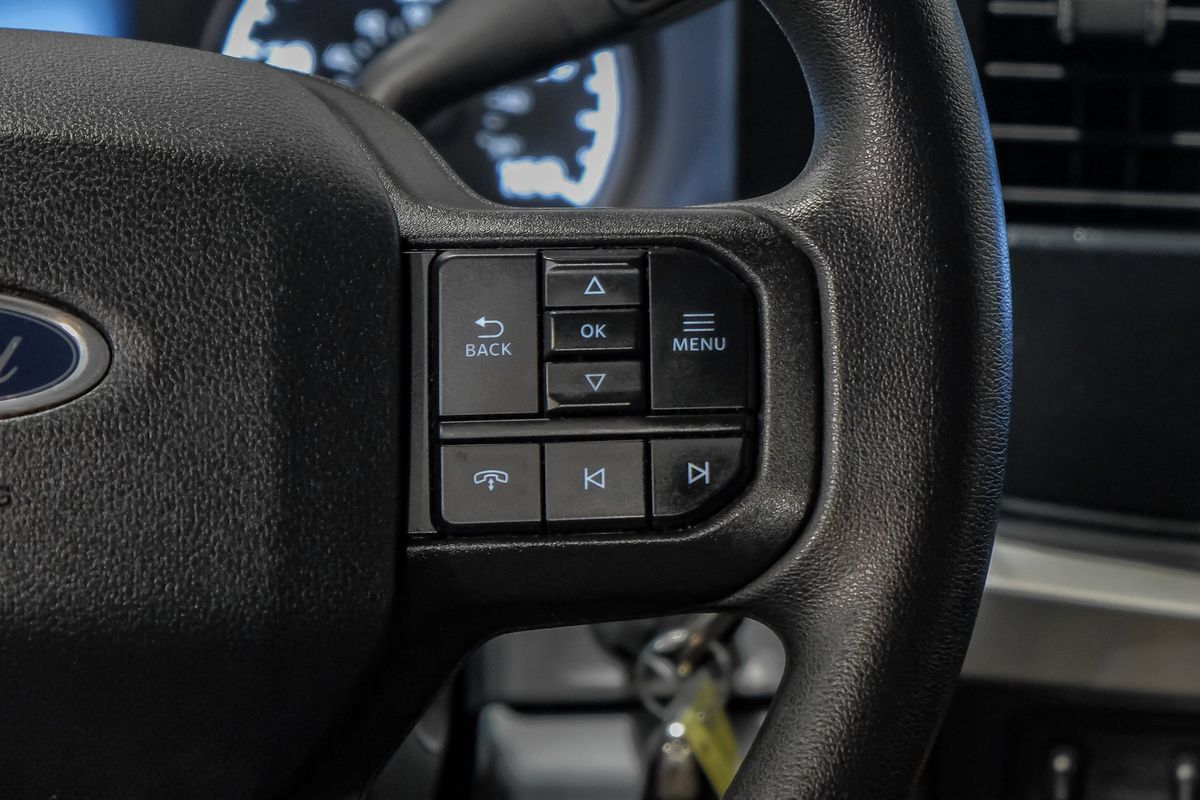 Used 2025 Ford F350 XL AWD/4WD image 17