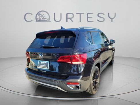 Used 2022 Volkswagen Taos SE w/ IQ.Drive SE Package AWD/4WD image 3