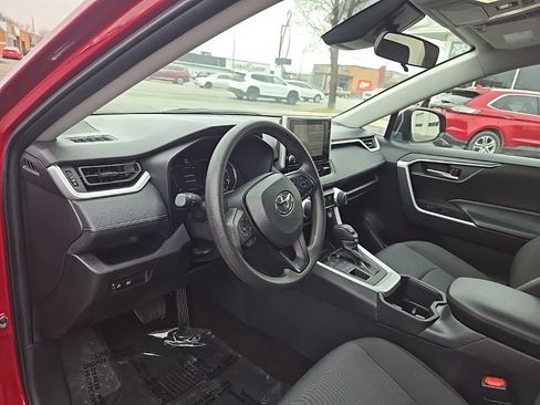 Used 2025 Toyota RAV4 XLE image 11