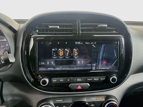 Used 2022 Kia Soul EX FWD image 21