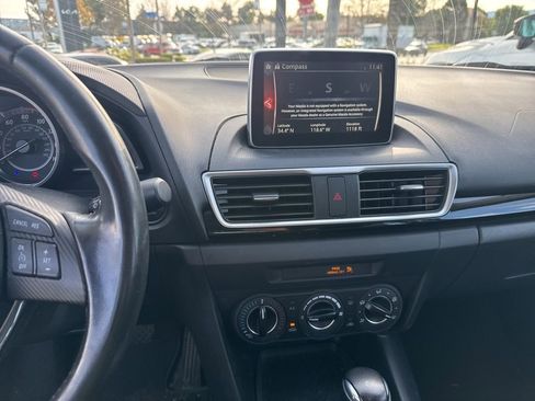 Used 2016 MAZDA MAZDA3 i Touring image 12