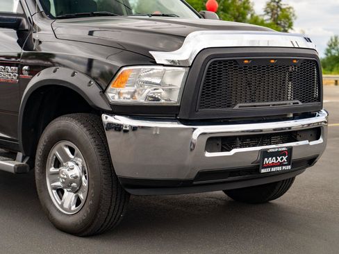 Used 2016 RAM 3500 Tradesman w/ Chrome Appearance Group AWD/4WD image 7
